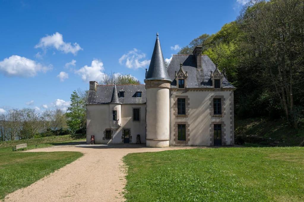 Chateau Au Bord De La Mer Carantec Esterno foto